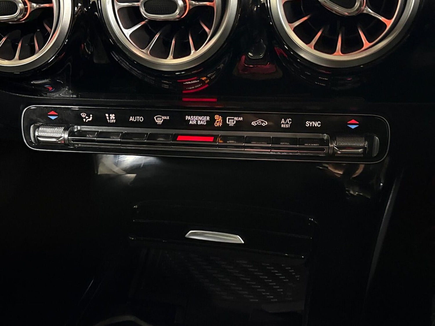 Used Mercedes-Benz A-Class 2018 for sale - 76906360: Photo 23