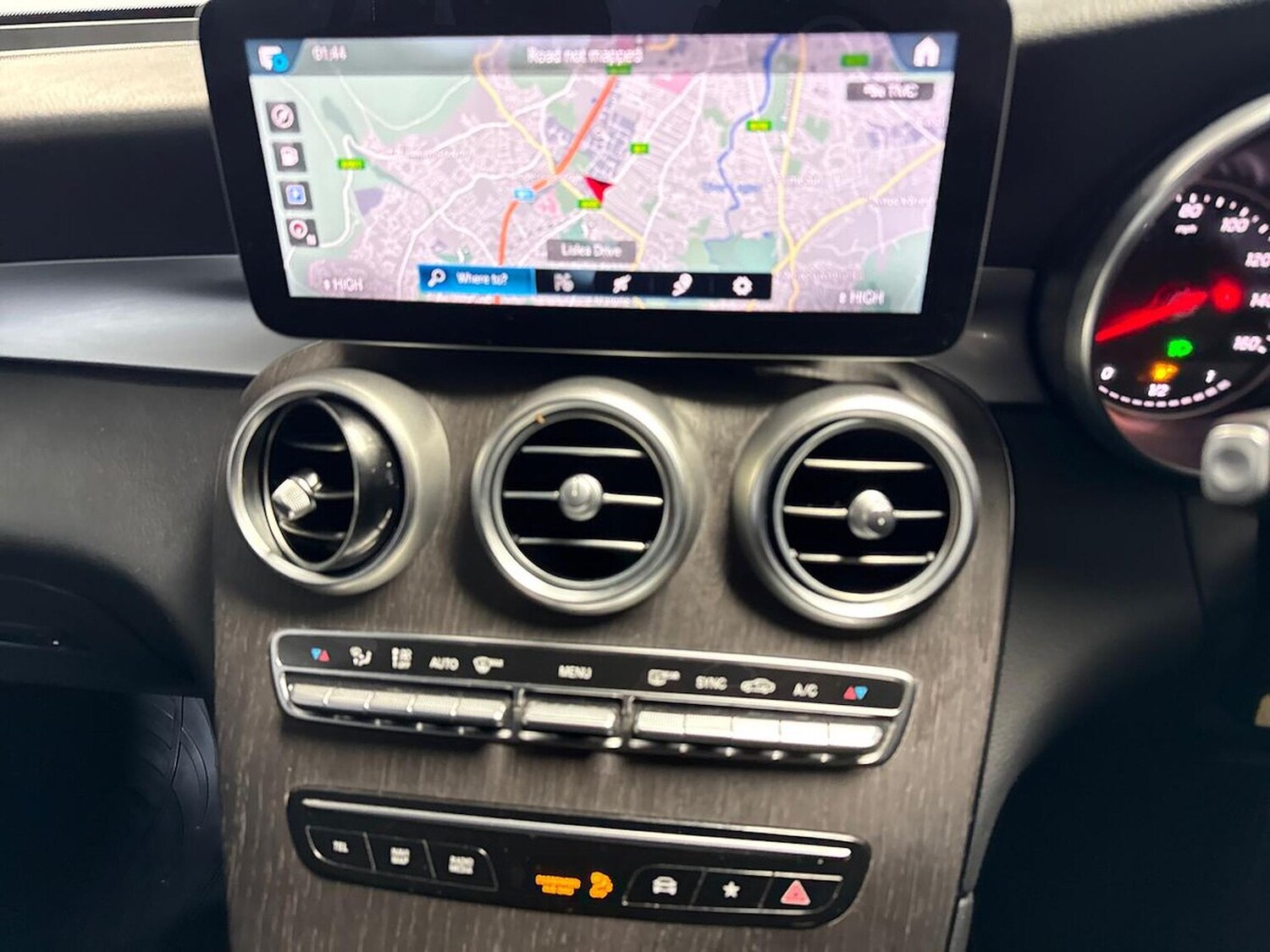 Used Mercedes-Benz GLC 2020 for sale - 77489342: Photo 23