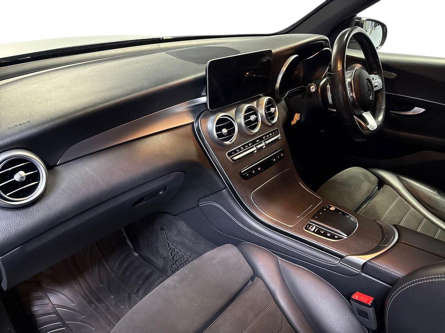 Used Mercedes-Benz GLC 2020 for sale - 77489342: Photo 7