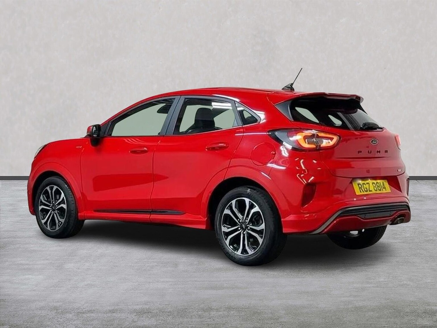 Used Ford Puma 2020 for sale - 76945897: Photo 2