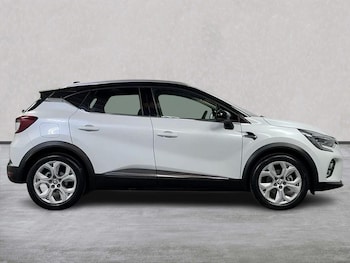 Used Renault Captur 2023 for sale - 79115395: Photo