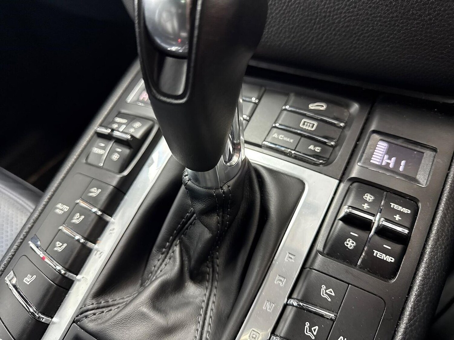 Used Porsche Macan 2017 for sale - 77916133: Photo 12