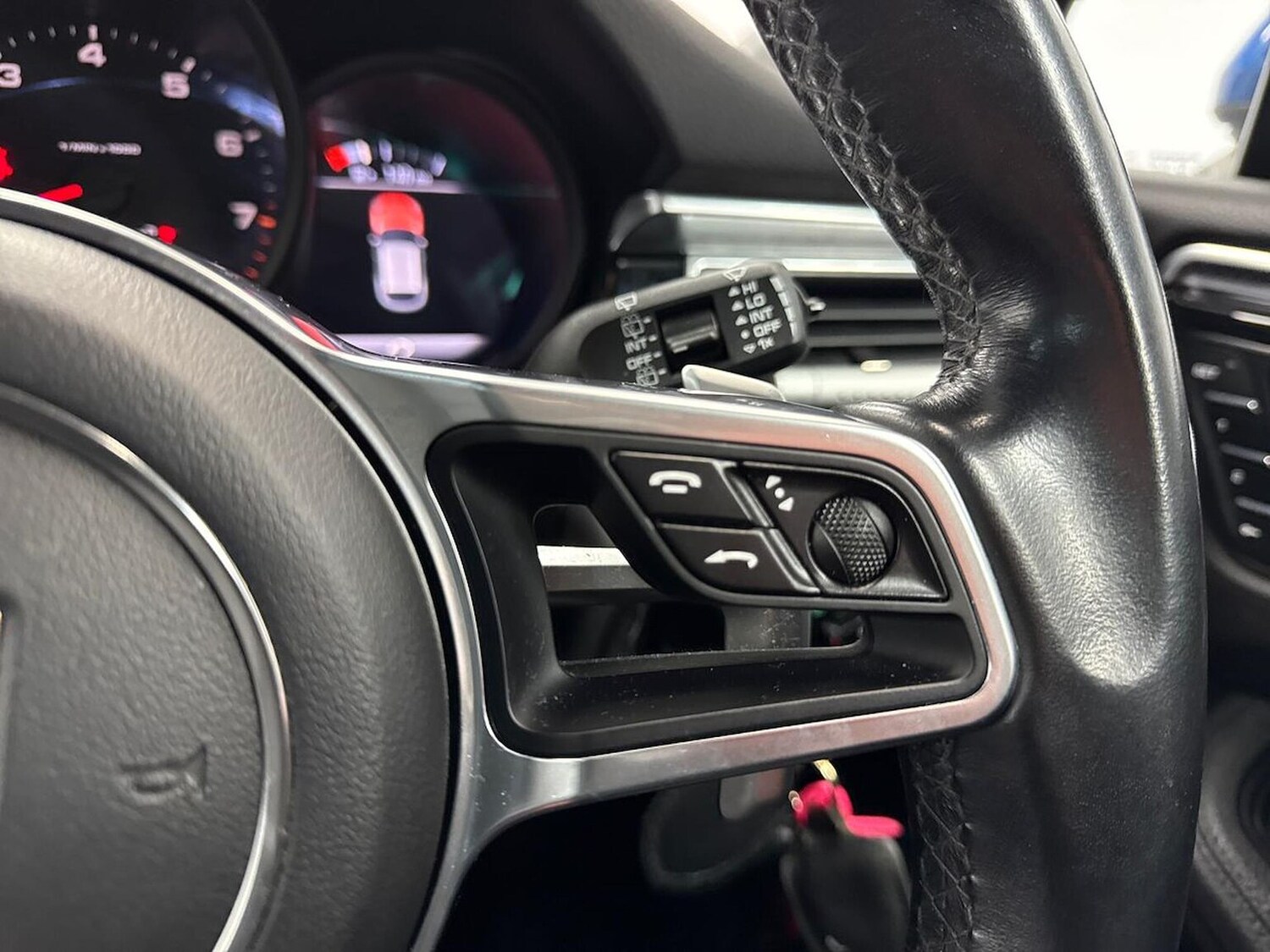 Used Porsche Macan 2017 for sale - 77916133: Photo 24