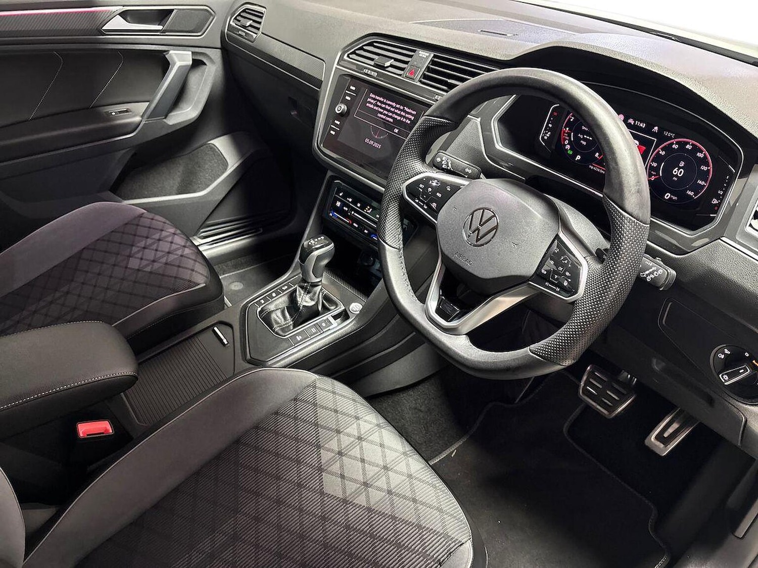 Used Volkswagen Tiguan 2023 for sale - 76299364: Photo 15