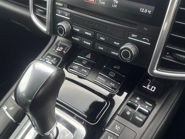 Used Porsche Cayenne 2017 for sale - 76293041: Photo 12