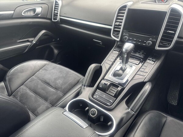 Used Porsche Cayenne 2017 for sale - 76293041: Photo 13