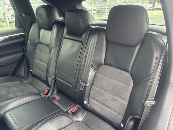Used Porsche Cayenne 2017 for sale - 76293041: Photo 16