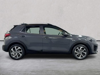 Used Kia Stonic 2023 for sale - 79519385: Photo