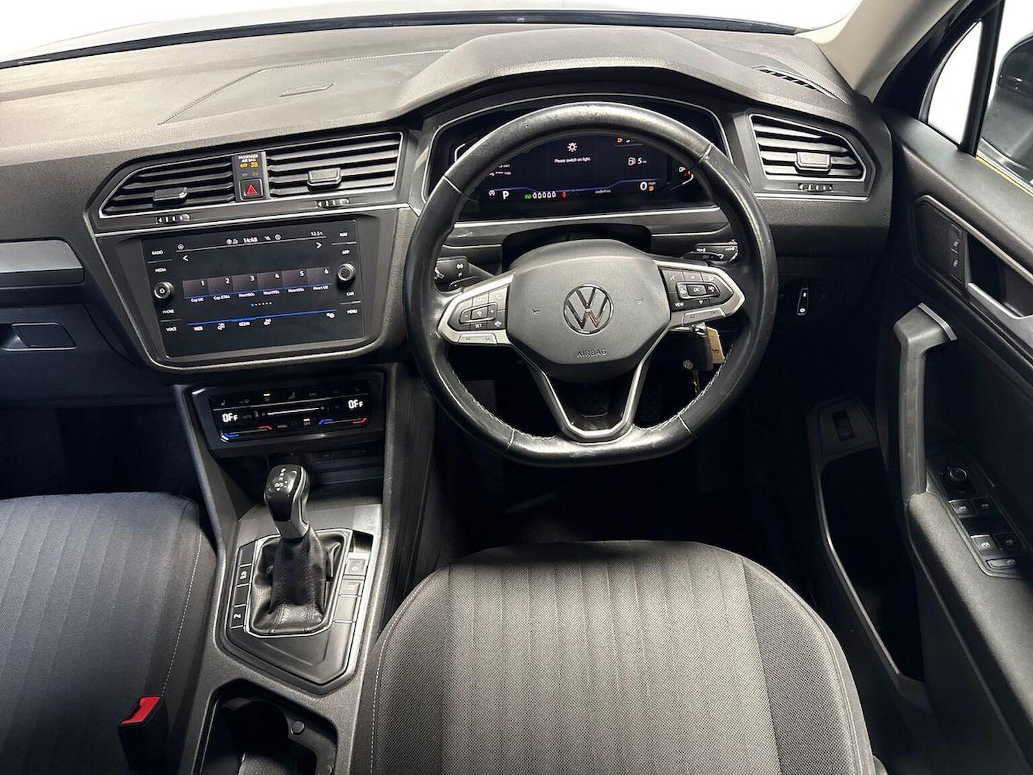 Used Volkswagen Tiguan Allspace 2023 for sale - 76958797: Photo 9