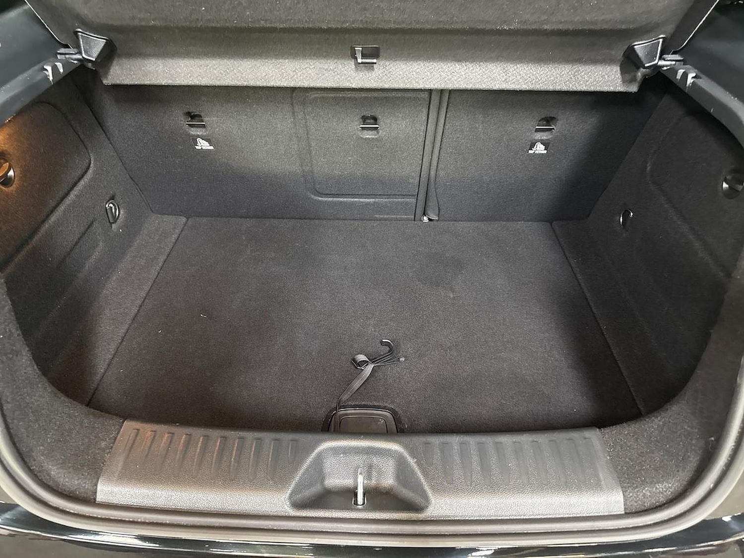 Used Mercedes-Benz A-Class 2018 for sale - 76504961: Photo 17