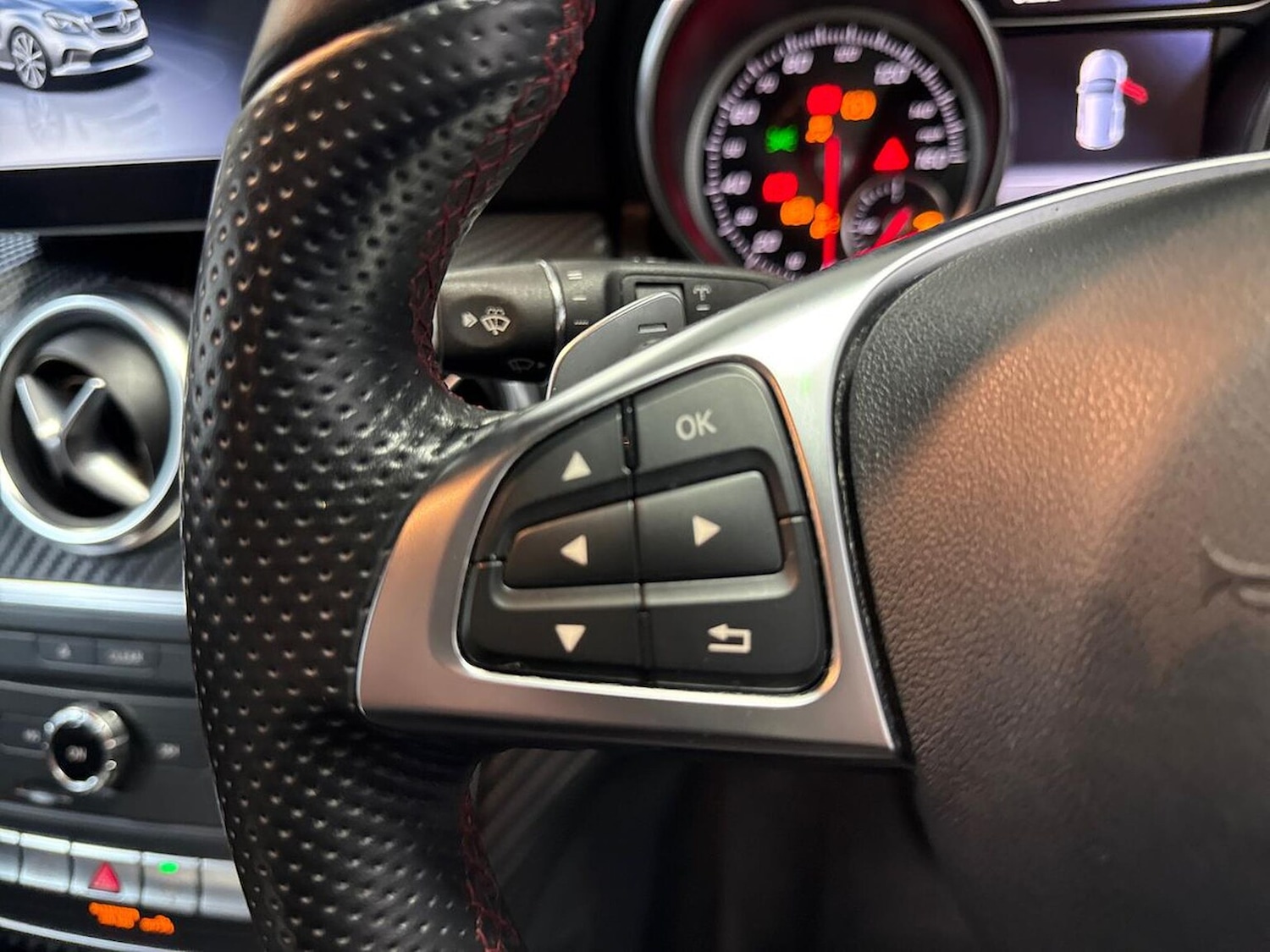 Used Mercedes-Benz A-Class 2018 for sale - 76504961: Photo 24