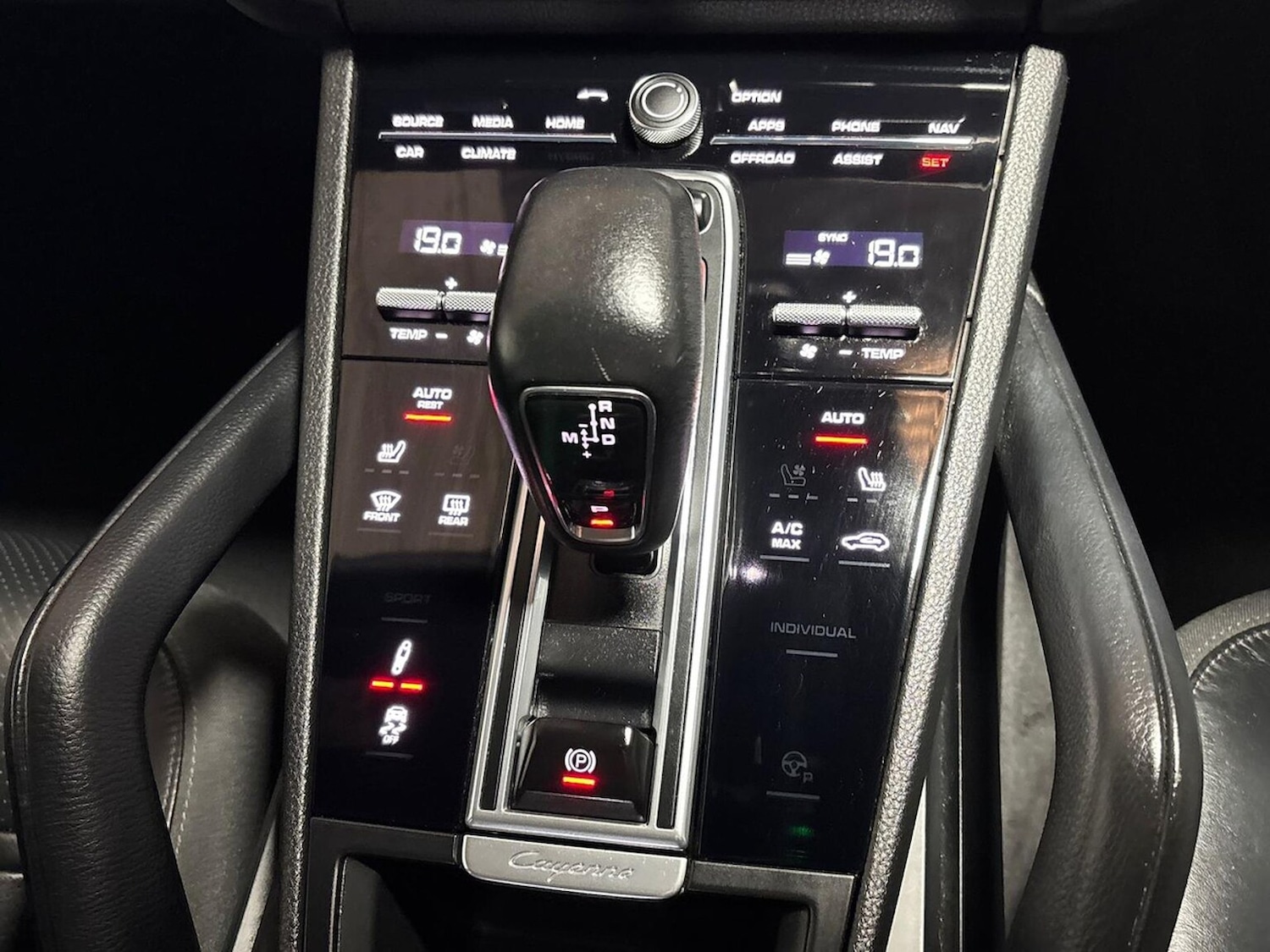 Used Porsche Cayenne 2021 for sale - 76101361: Photo 12