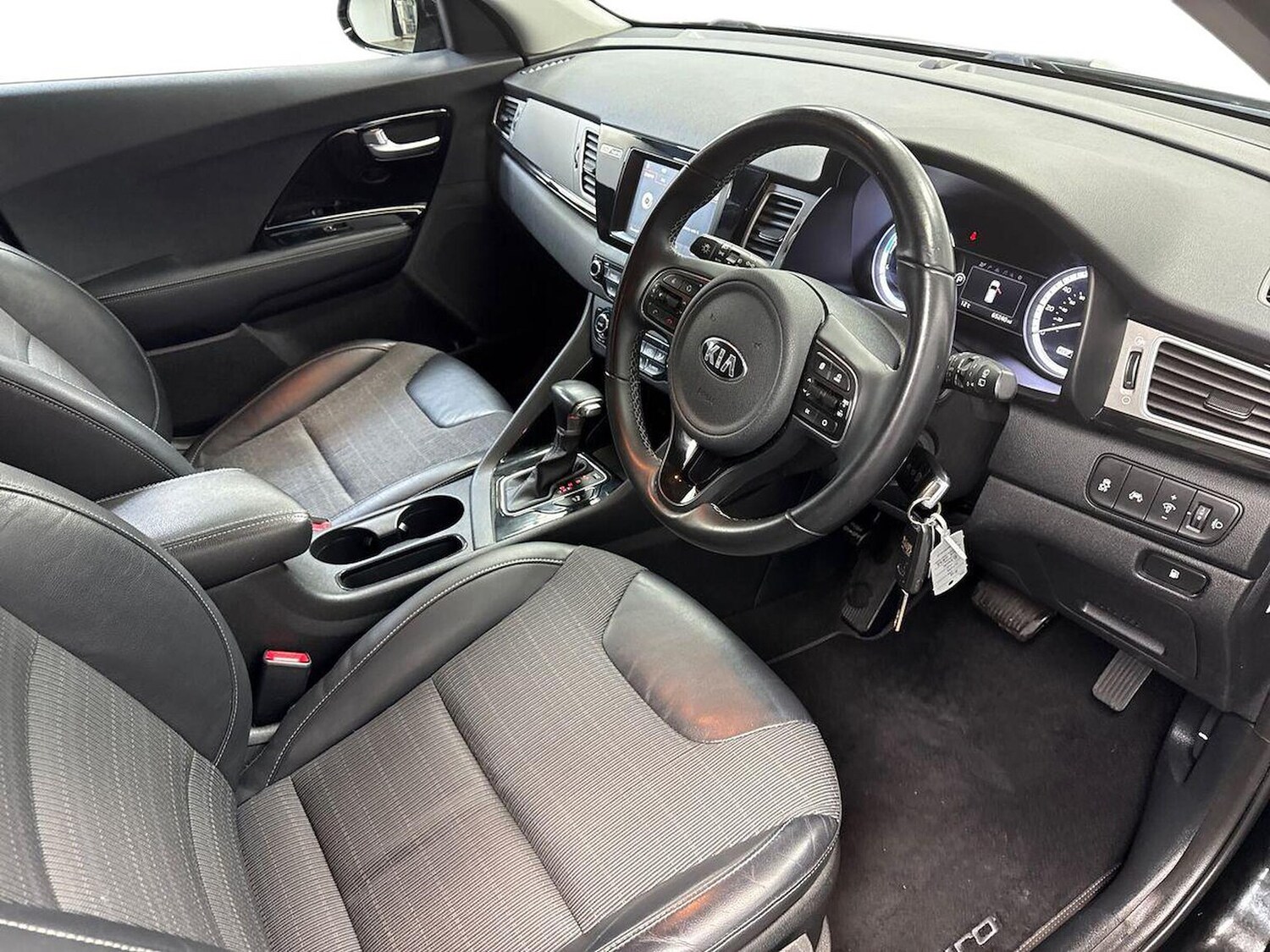 Used Kia Niro 2016 for sale - 77707394: Photo 15