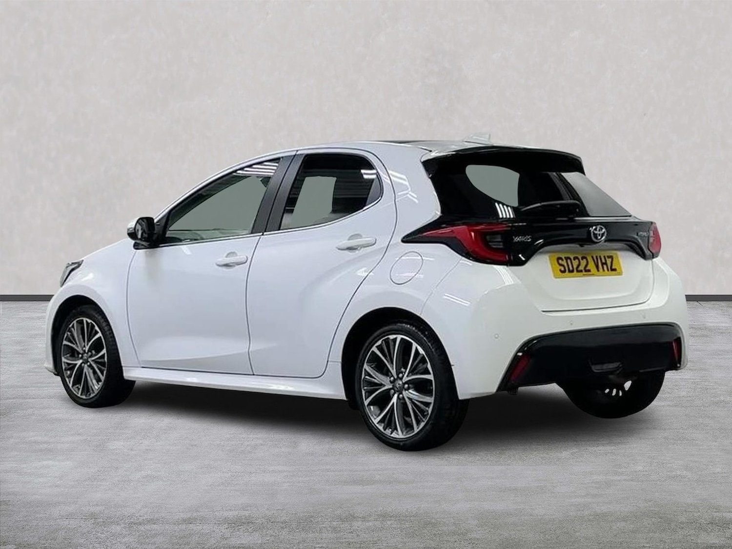 Used Toyota Yaris 2022 for sale - 78190979: Photo 2