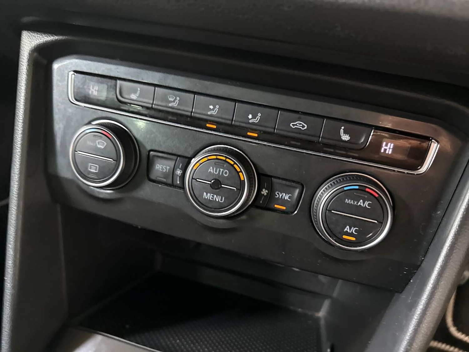 Used Volkswagen Tiguan 2018 for sale - 78191860: Photo 12