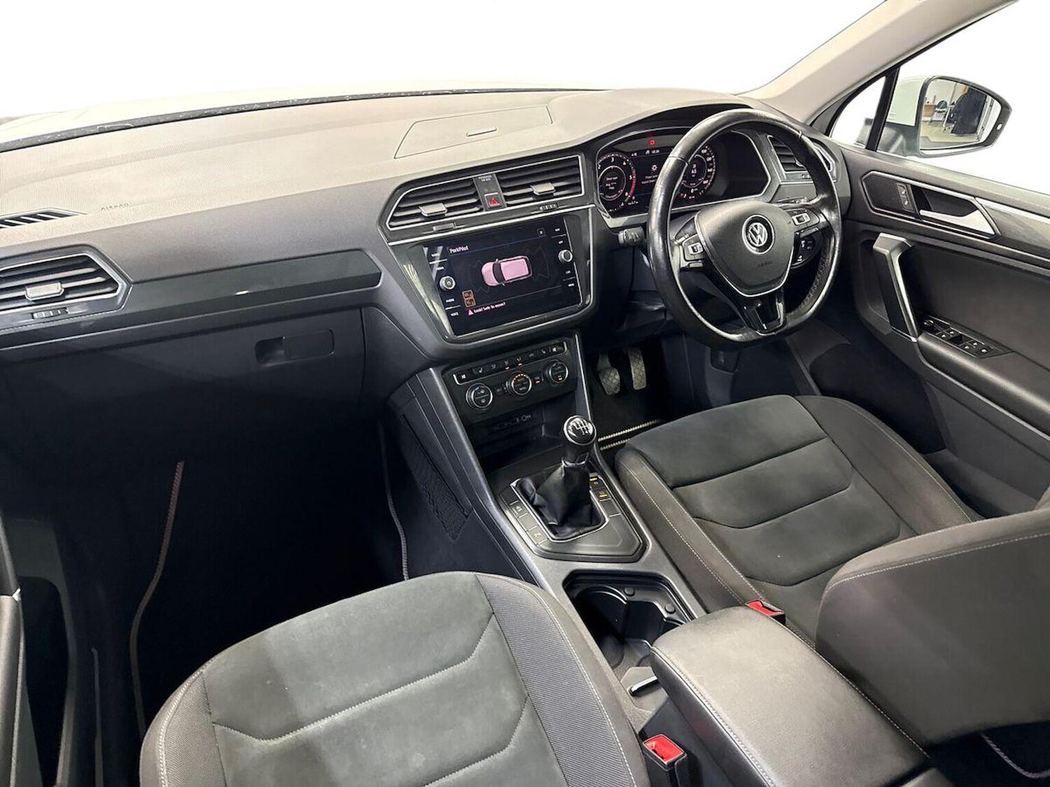 Used Volkswagen Tiguan 2018 for sale - 78191860: Photo 8