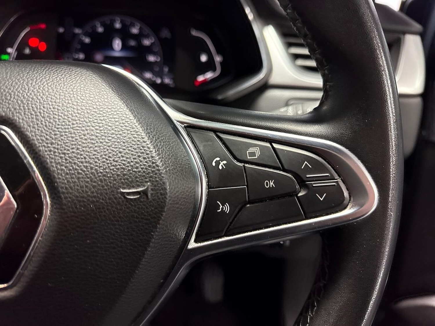 Used Renault Captur 2022 for sale - 76969985: Photo 25