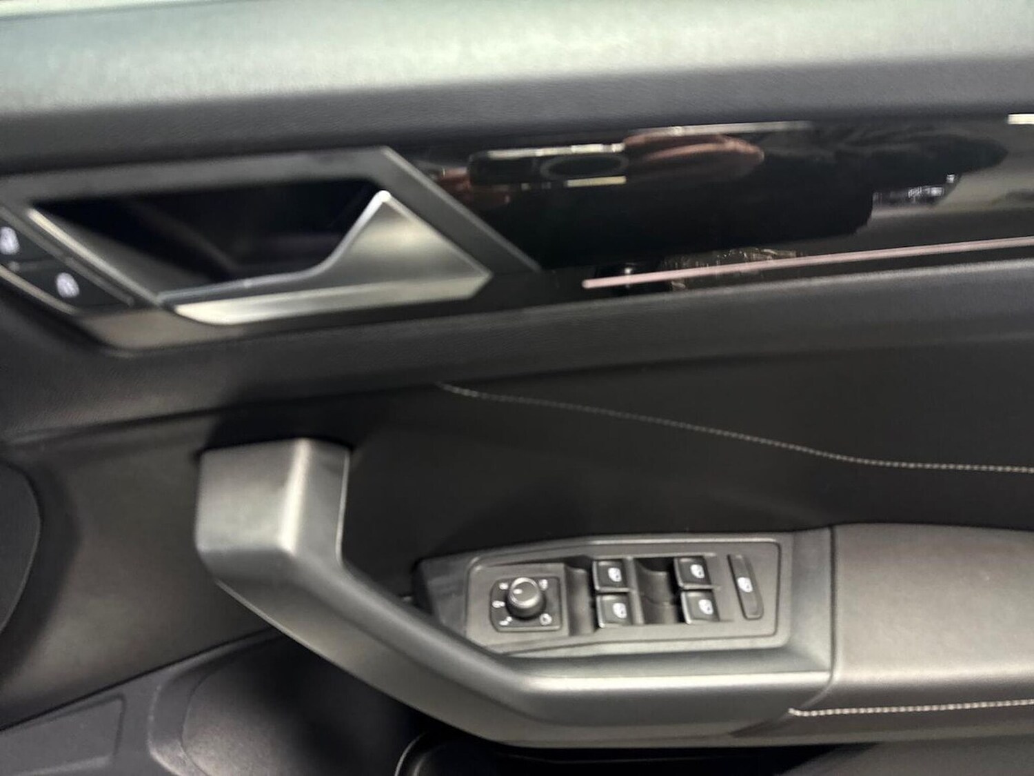 Used Volkswagen T-Roc 2023 for sale - 77489282: Photo 21