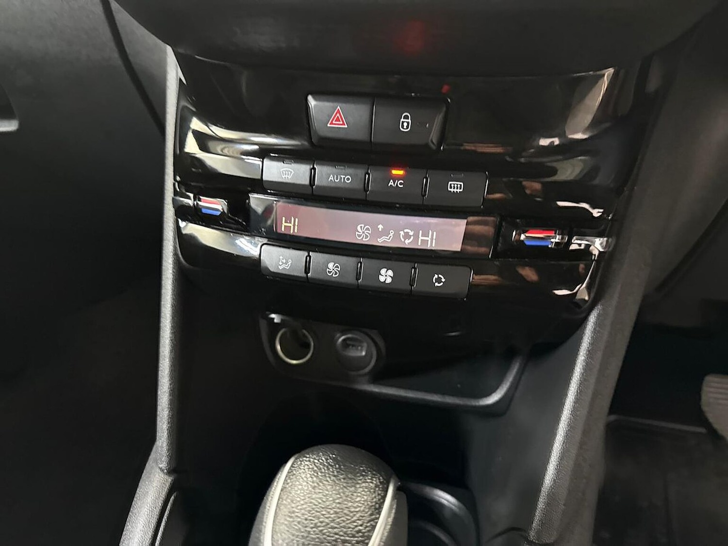 Used Peugeot 208 2019 for sale - 78191945: Photo 14