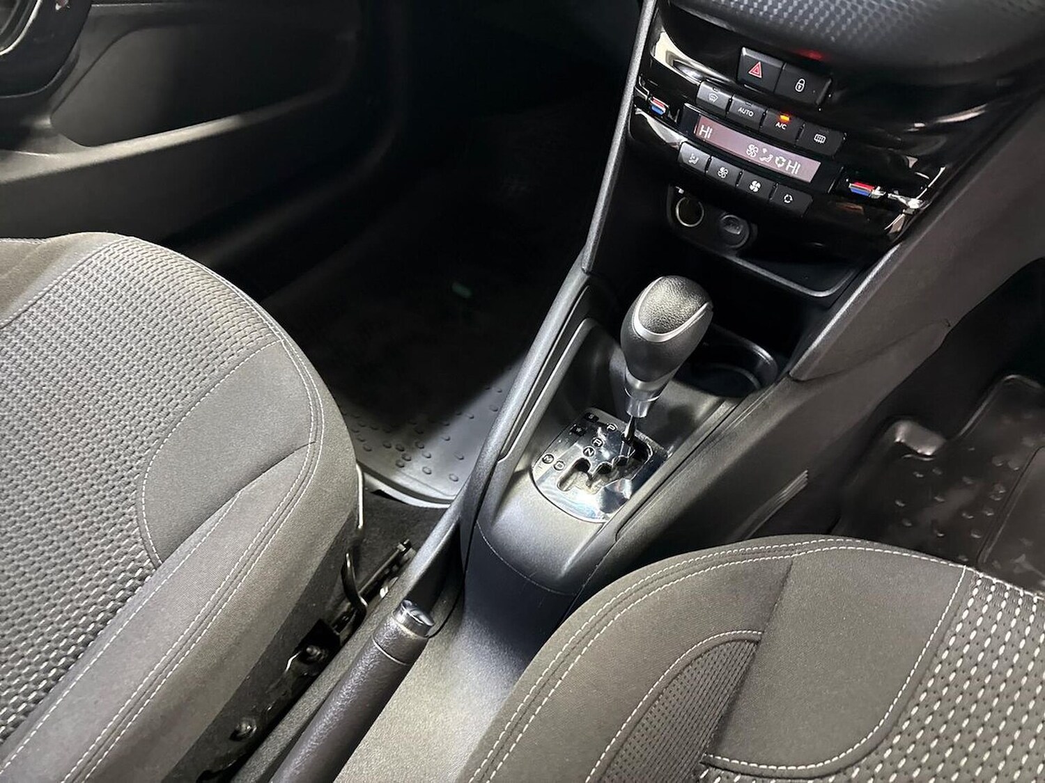 Used Peugeot 208 2019 for sale - 78191945: Photo 15