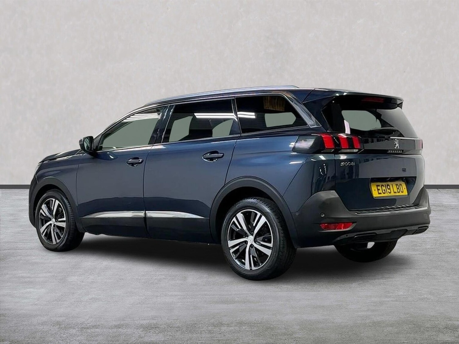 Used Peugeot 5008 2019 for sale - 76643613: Photo 2