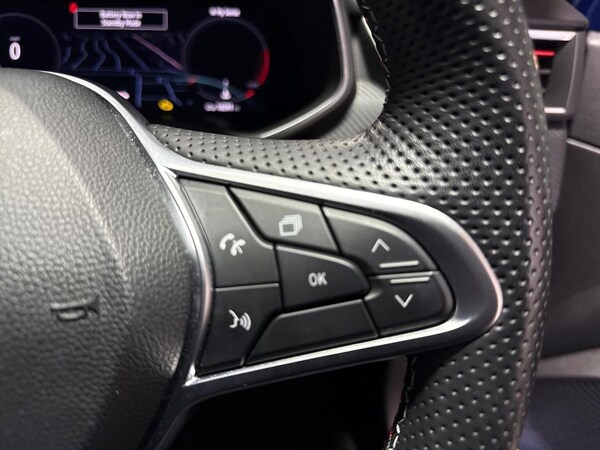 Used Renault Clio 2023 for sale - 76275144: Photo 25