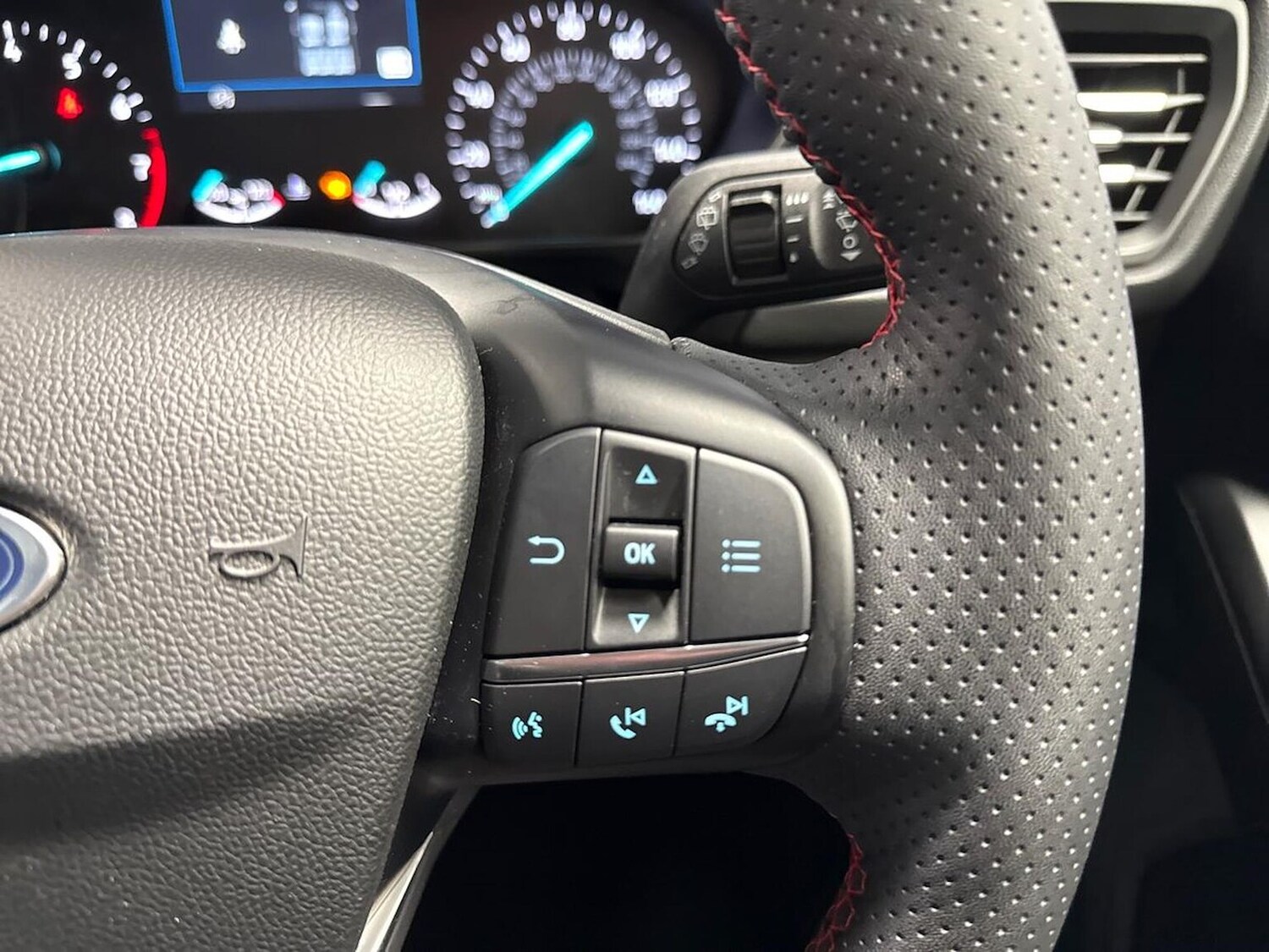 Used Ford Focus 2023 for sale - 76363387: Photo 25