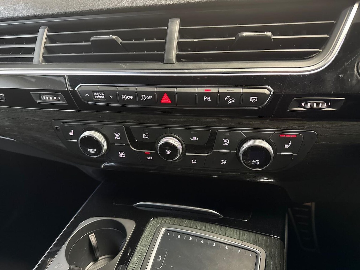 Used Audi Q7 2018 for sale - 76924608: Photo 23