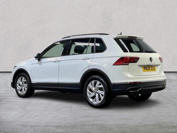 Used Volkswagen Tiguan 2024 for sale - 76114318: Photo 2