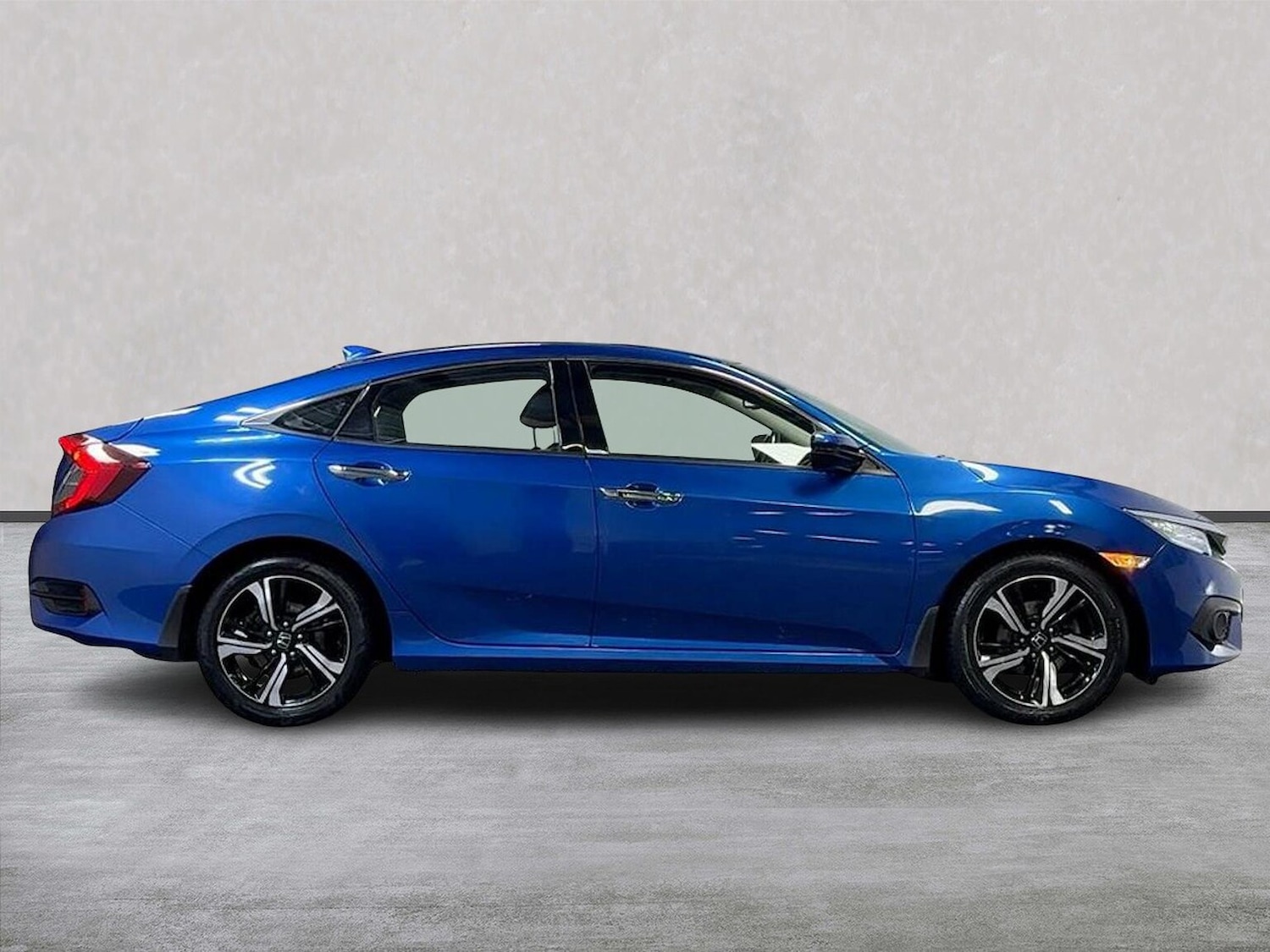 Used Honda Civic 2019 for sale - 76794866: Photo 3