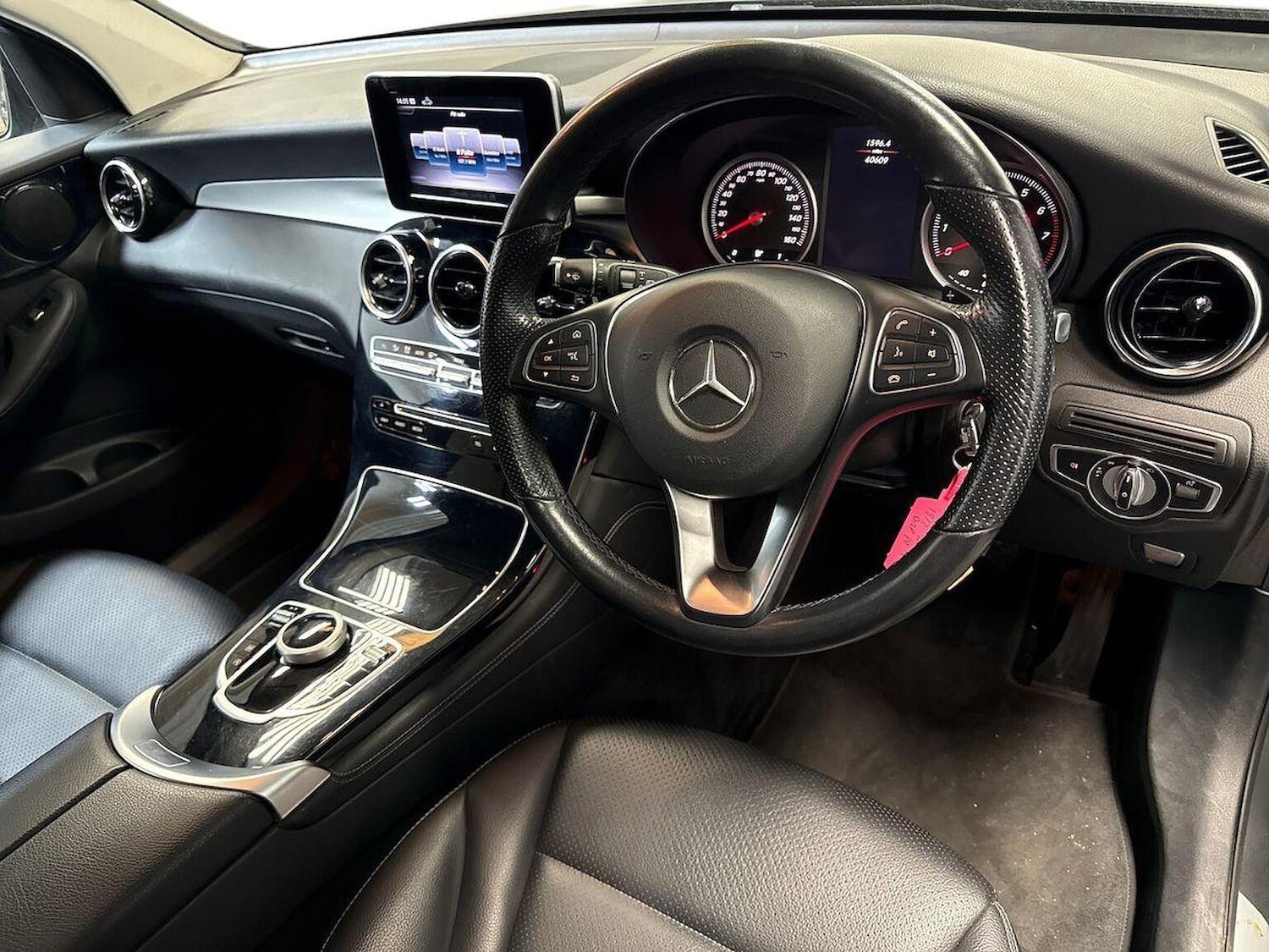 Used Mercedes-Benz GLC 2018 for sale - 76045973: Photo 8