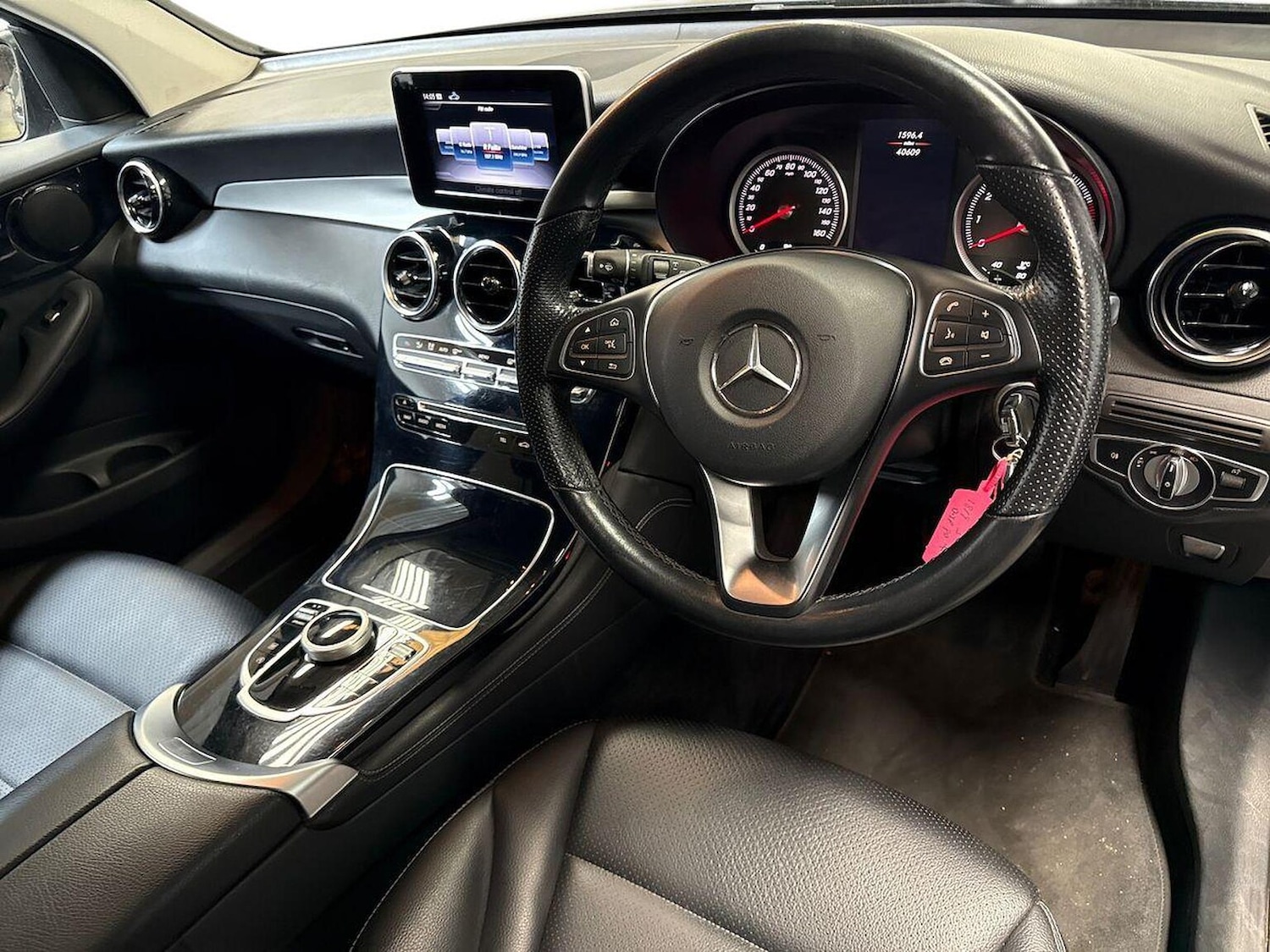 Used Mercedes-Benz GLC 2018 for sale - 76045973: Photo 9