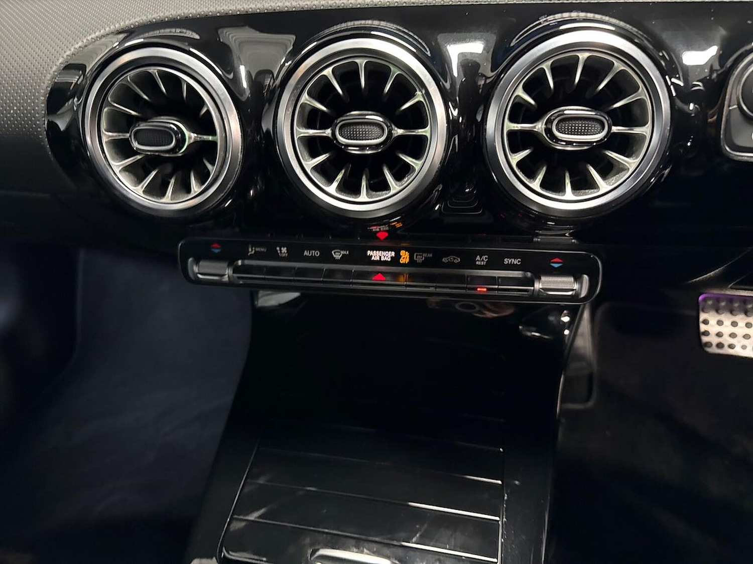 Used Mercedes-Benz CLA 2022 for sale - 76945898: Photo 12