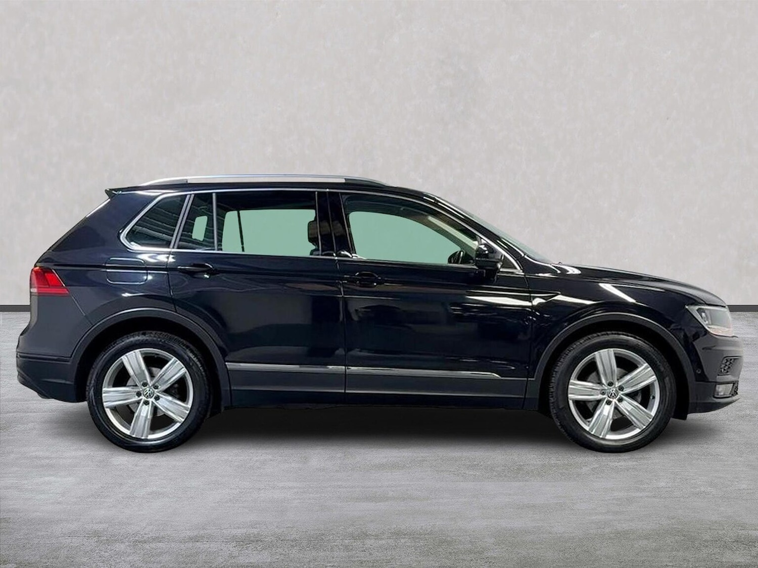 Used Volkswagen Tiguan 2020 for sale - 76365039: Photo 3