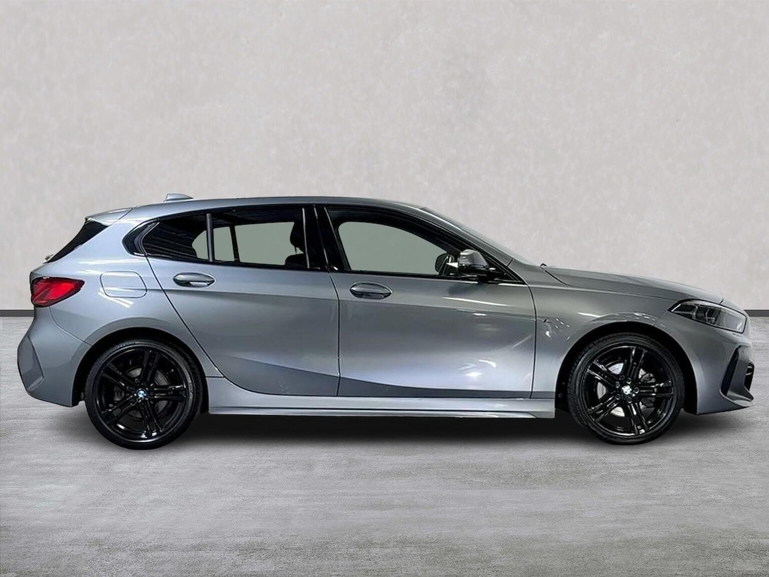 Used BMW 1 Series 2024 for sale - 76040685: Photo 3