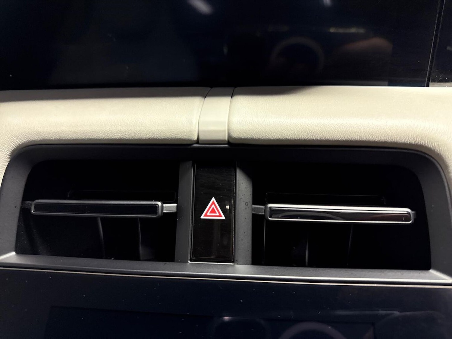 Used Porsche Taycan 2020 for sale - 78191952: Photo 24