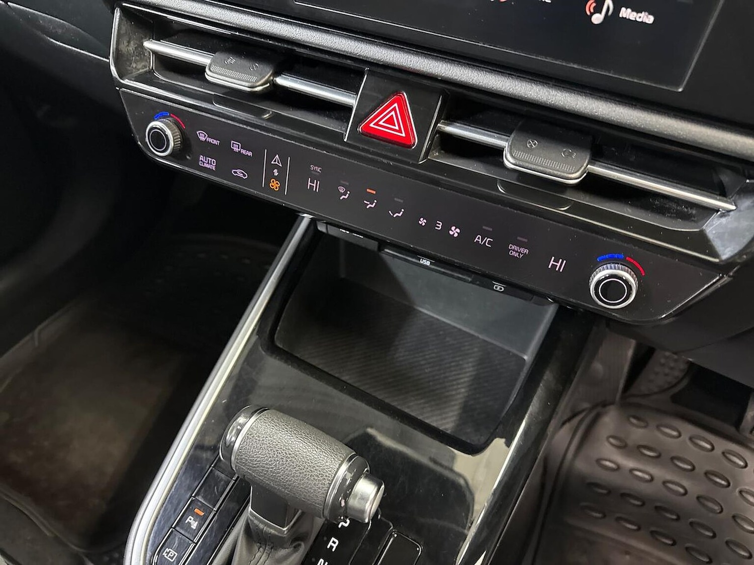 Used Kia Niro 2023 for sale - 77797015: Photo 12