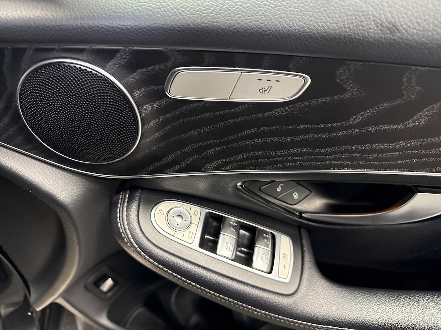 Used Mercedes-Benz GLC 2018 for sale - 76157227: Photo 21