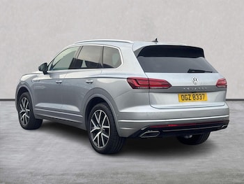 Used Volkswagen Touareg 2019 for sale - 76219150: Photo 2