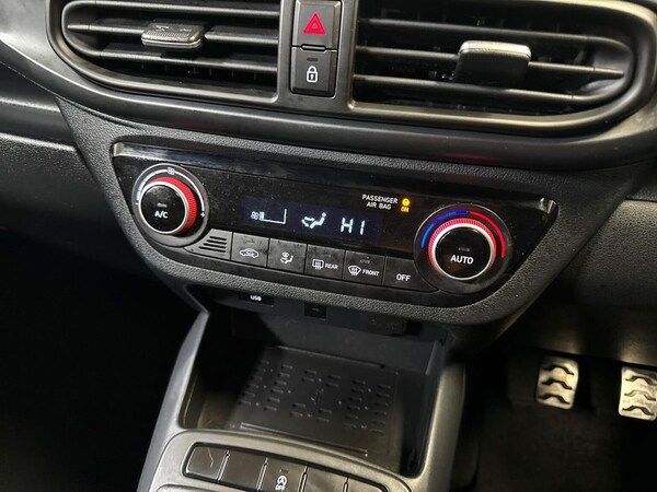 Used Hyundai i10 2022 for sale - 76114320: Photo 12