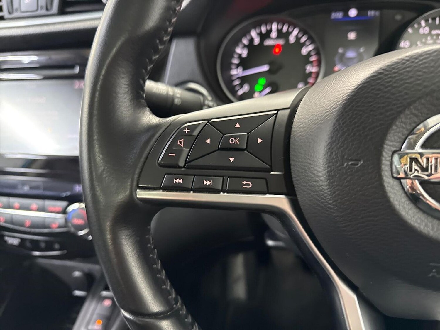 Used Nissan Qashqai 2020 for sale - 77789502: Photo 24