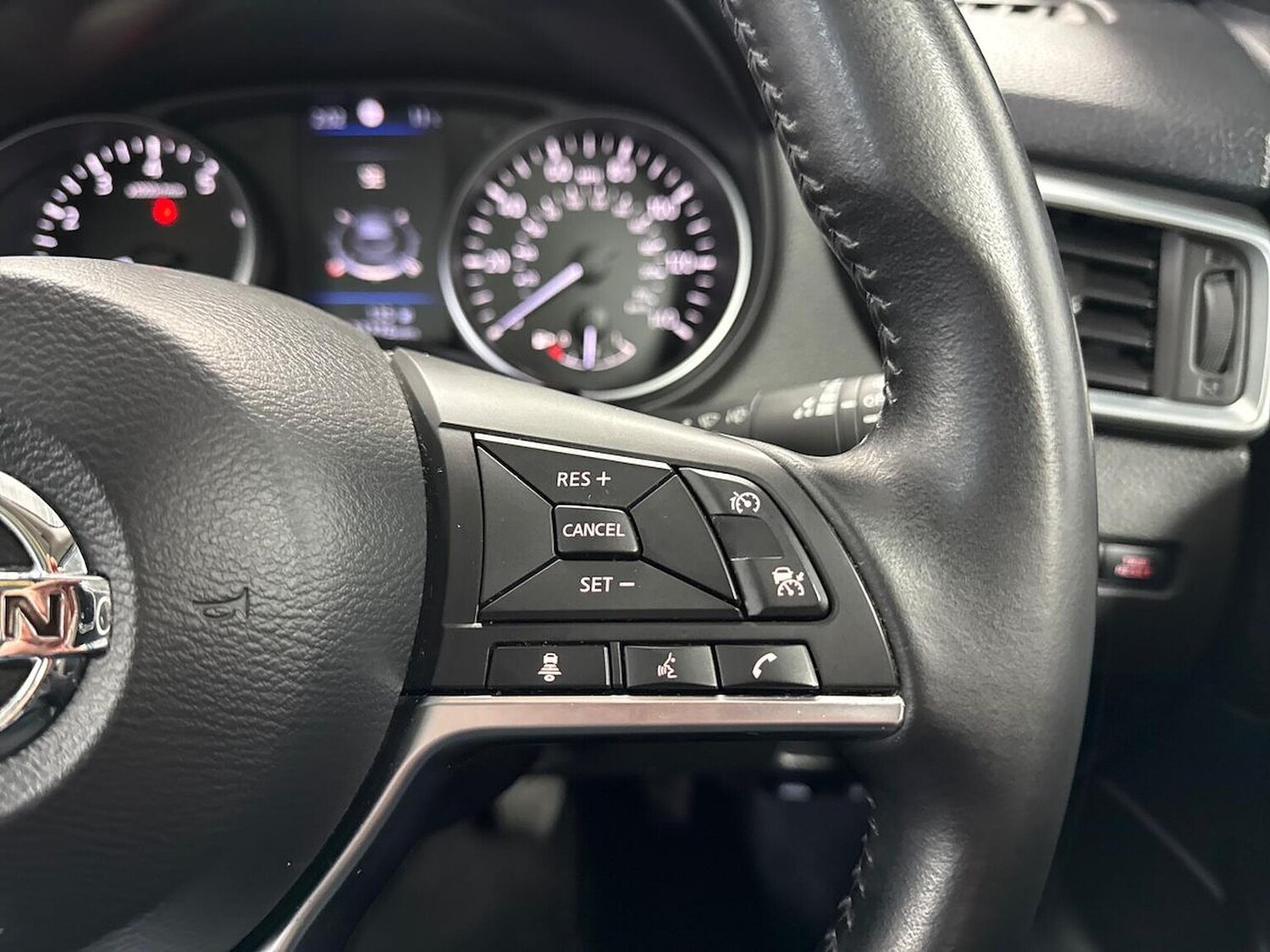 Used Nissan Qashqai 2020 for sale - 77789502: Photo 25