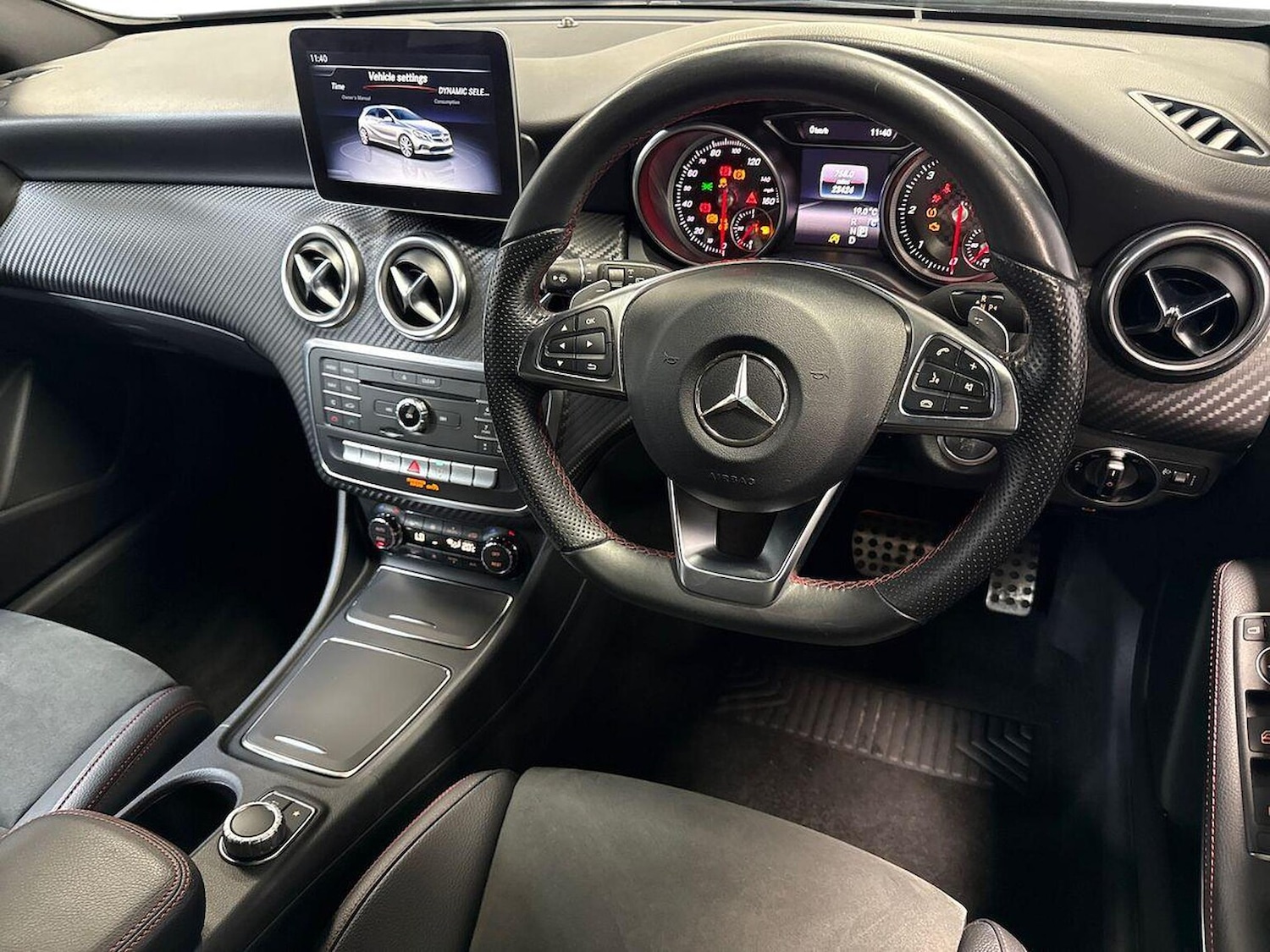 Used Mercedes-Benz A-Class 2018 for sale - 76407397: Photo 9