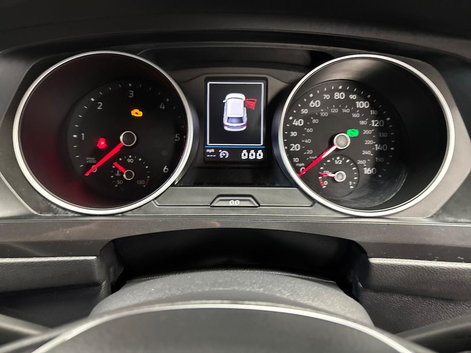 Used Volkswagen Tiguan 2017 for sale - 76905009: Photo 10