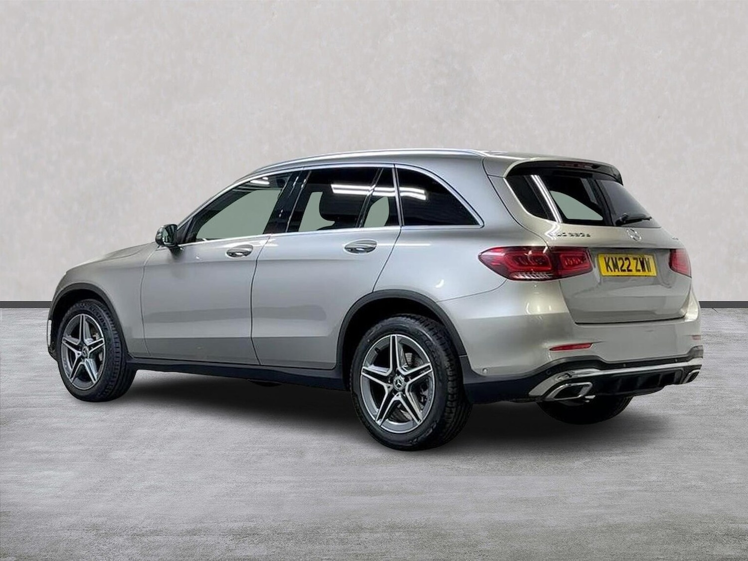 Used Mercedes-Benz GLC 2022 for sale - 77901603: Photo 2