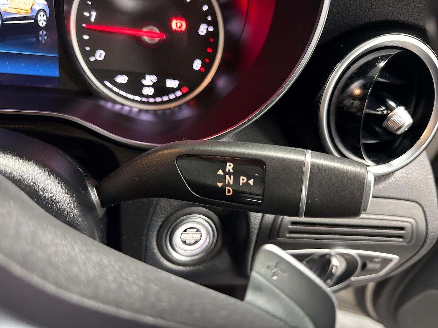 Used Mercedes-Benz GLC 2022 for sale - 77901603: Photo 27