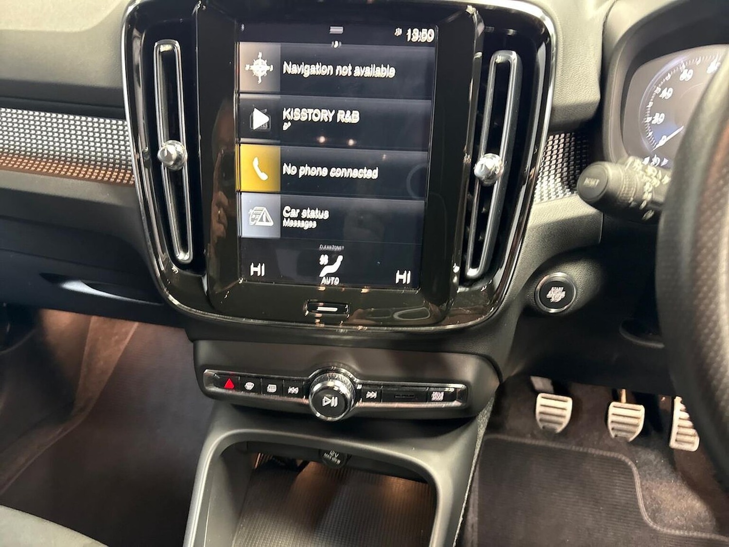 Used Volvo XC40 2021 for sale - 76396918: Photo 11