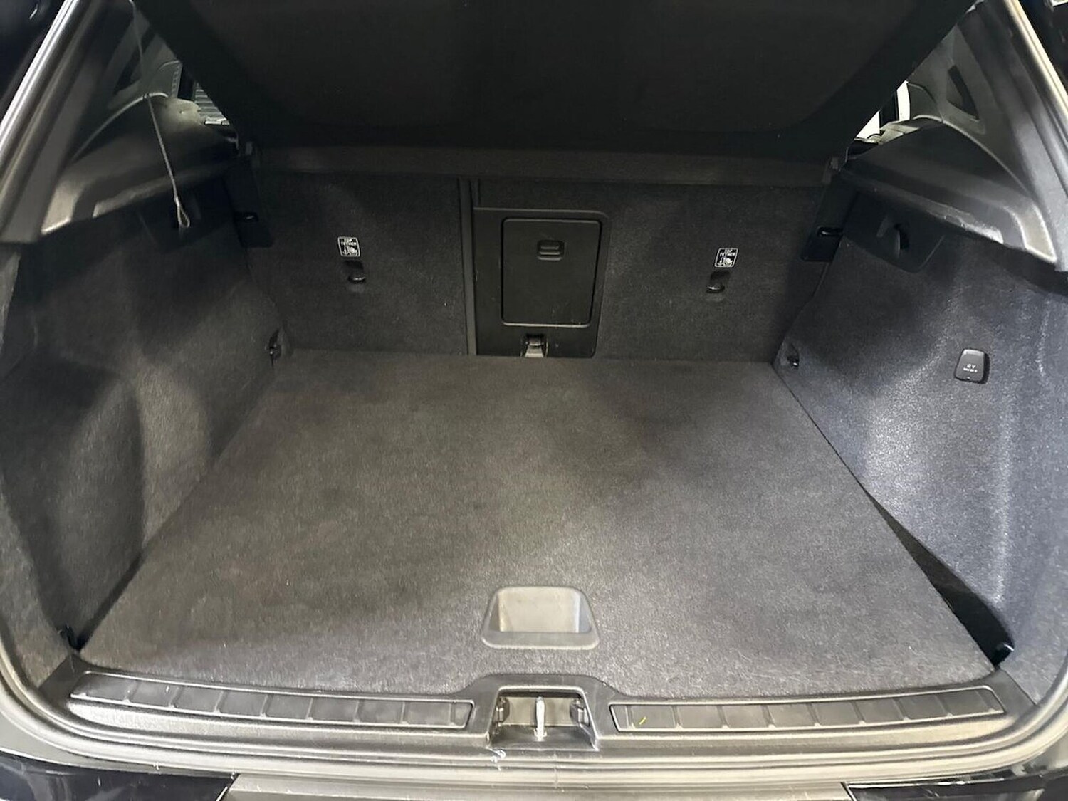 Used Volvo XC40 2021 for sale - 76396918: Photo 17