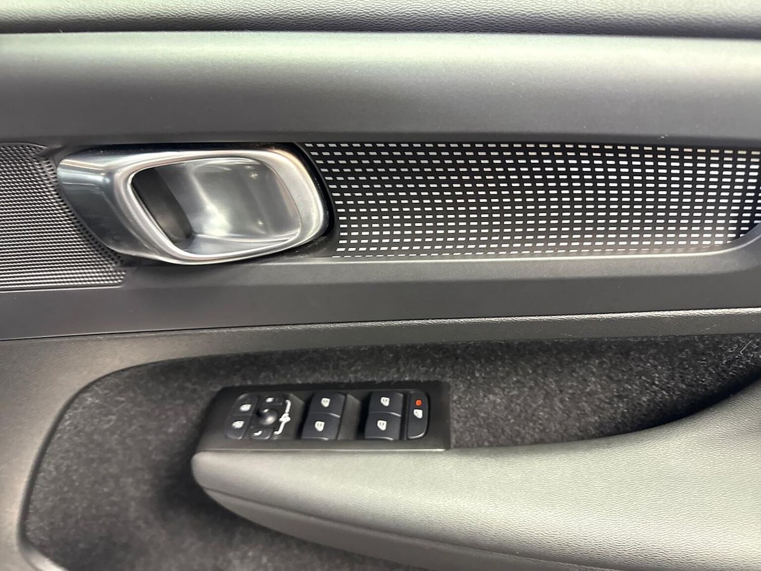 Used Volvo XC40 2021 for sale - 76396918: Photo 21