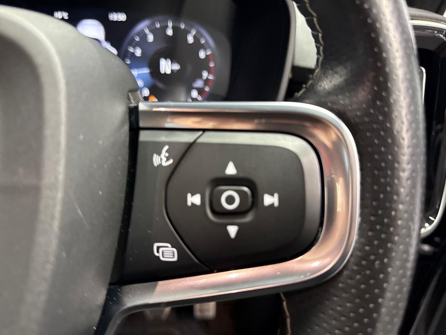 Used Volvo XC40 2021 for sale - 76396918: Photo 25